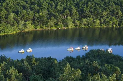 免費入園 關(guān)注凈月潭微信,線上預(yù)約,無需排隊